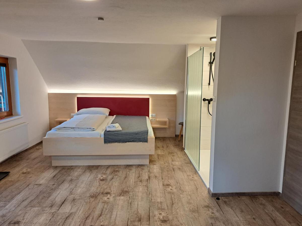 Gasthof Knappenwirt Mariahof Exteriör bild