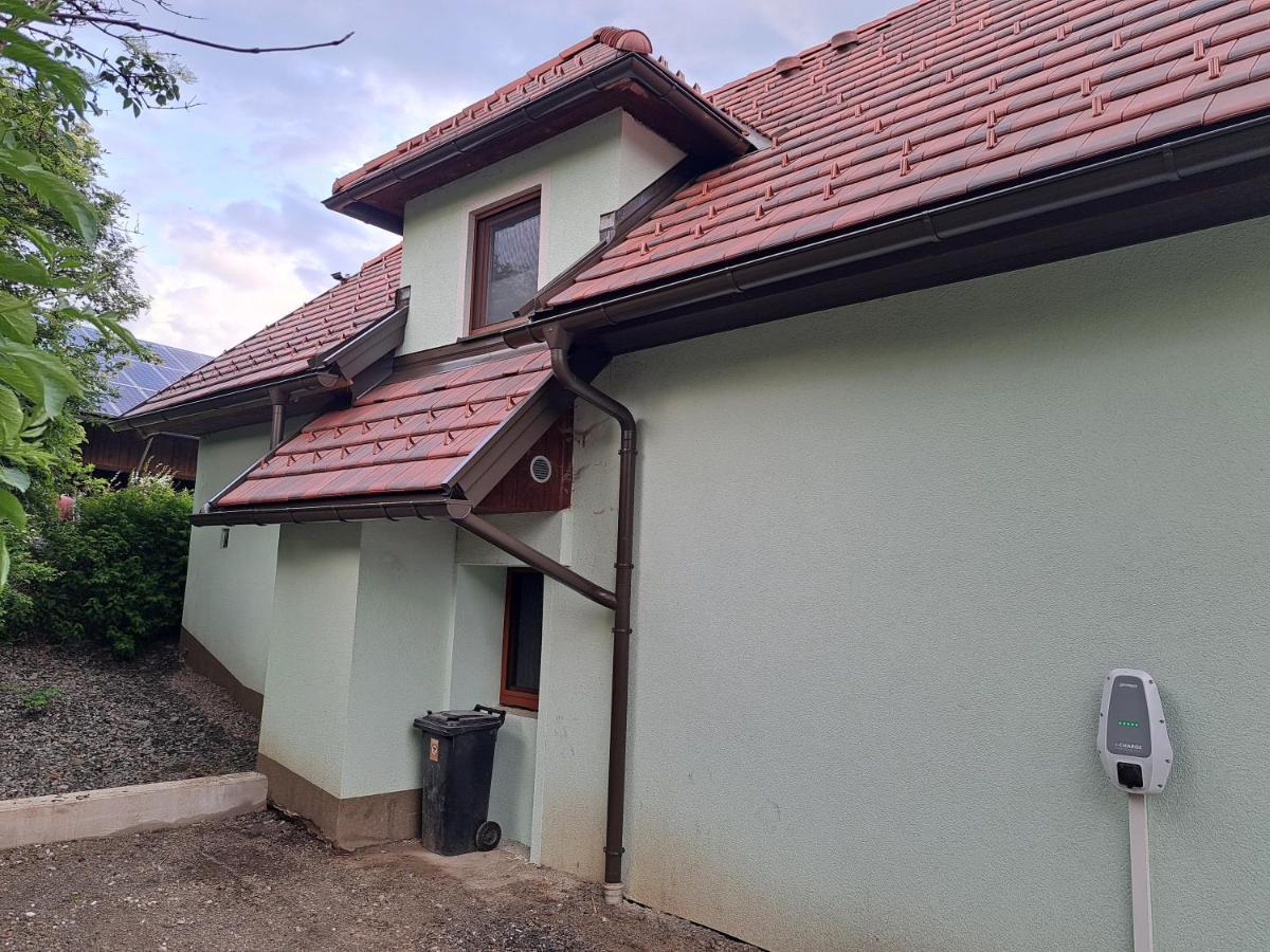 Gasthof Knappenwirt Mariahof Exteriör bild